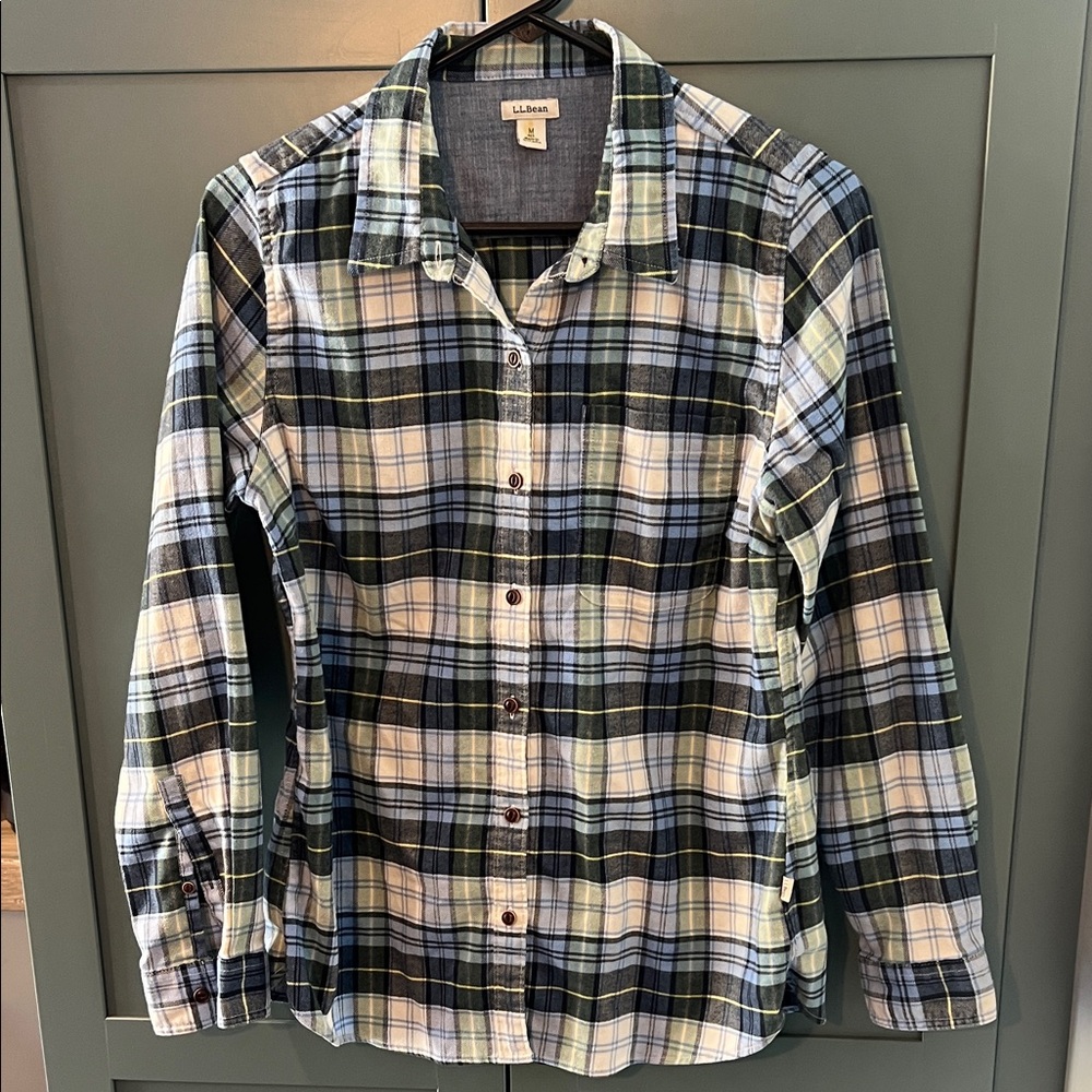 LL Bean Scotch Plaid Flannel Shirt Sz Med Blue Plaid